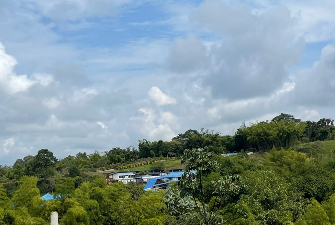VENTA DE LOTE VÍA CONDINA