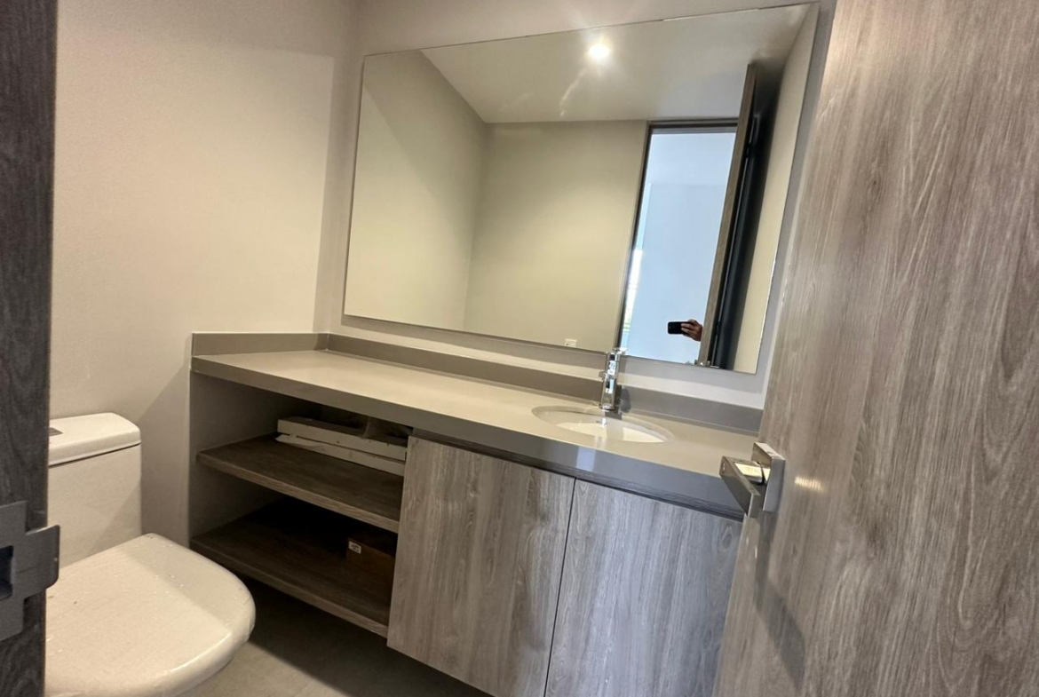VENDO AMPLIO APARTAMENTO REMODELADO EN ARMENIA – BARRIO LAURELES