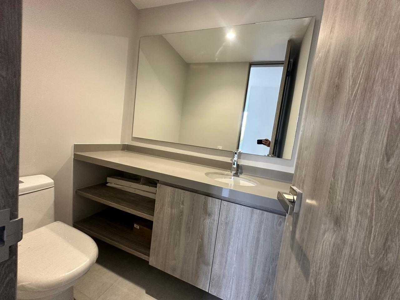 30507320260224112556 VENDO AMPLIO APARTAMENTO REMODELADO EN ARMENIA – BARRIO LAURELES