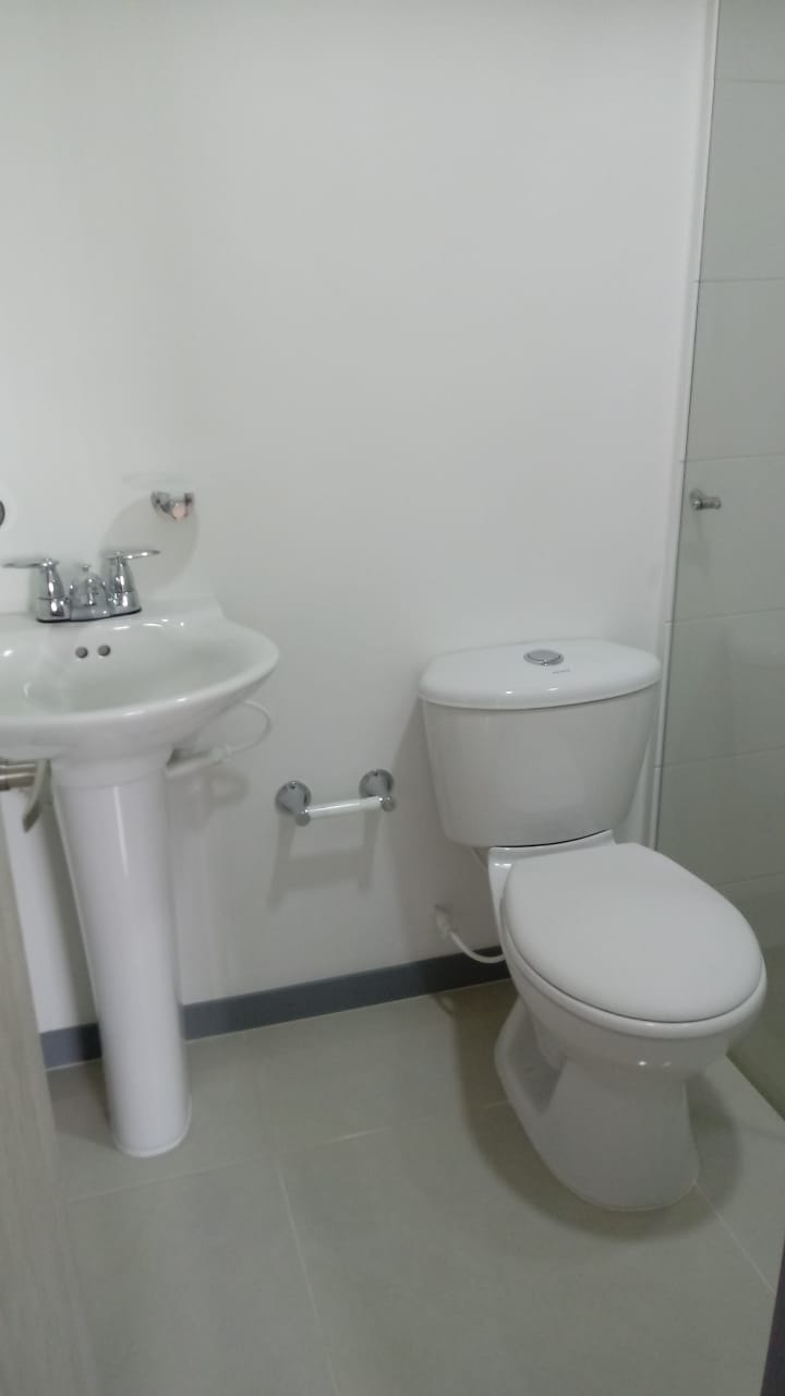30507320260422042838 VENDO APARTAMENTO SECTOR UNICENTRO PEREIRA