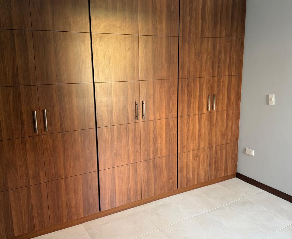 SE VENDE APARTAMENTO AV SUR, CORALES 3 ALCOBAS