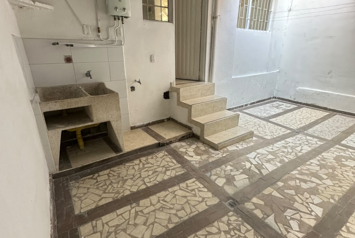 RENTO CASA COMERCIAL EN LA VILLA