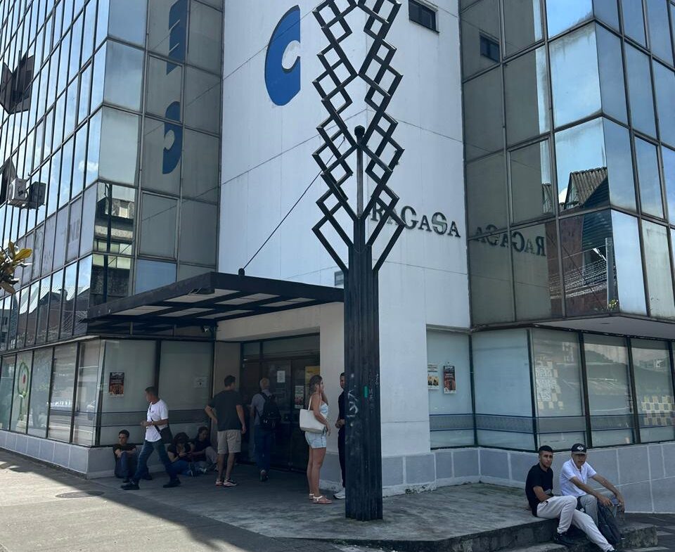 VENTA DE EDIFICIO PARA OFICINAS EN EL CENTRO DE PEREIRA