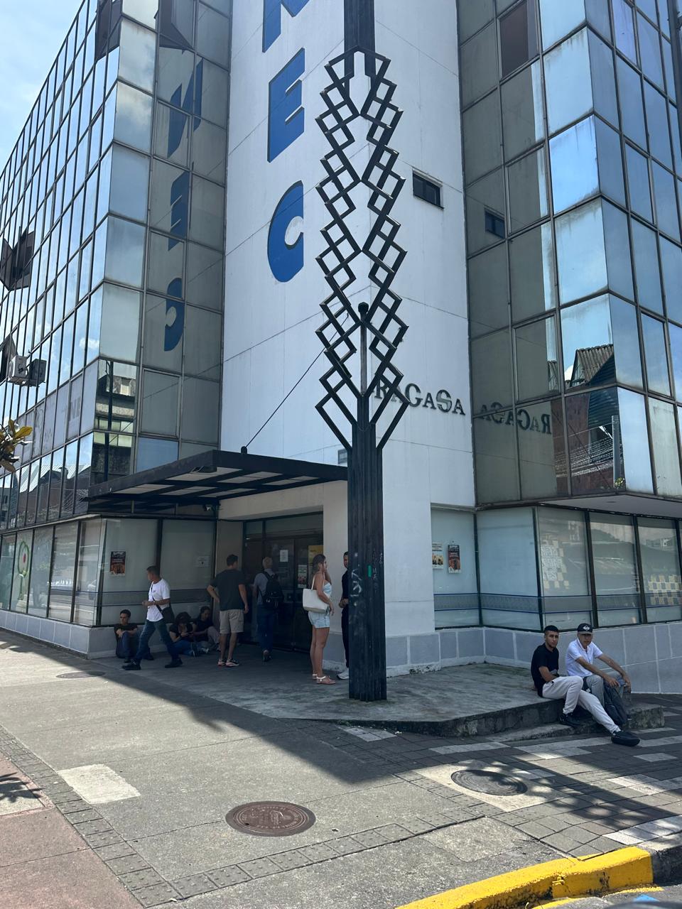 30507320260716115212 VENTA DE EDIFICIO PARA OFICINAS EN EL CENTRO DE PEREIRA