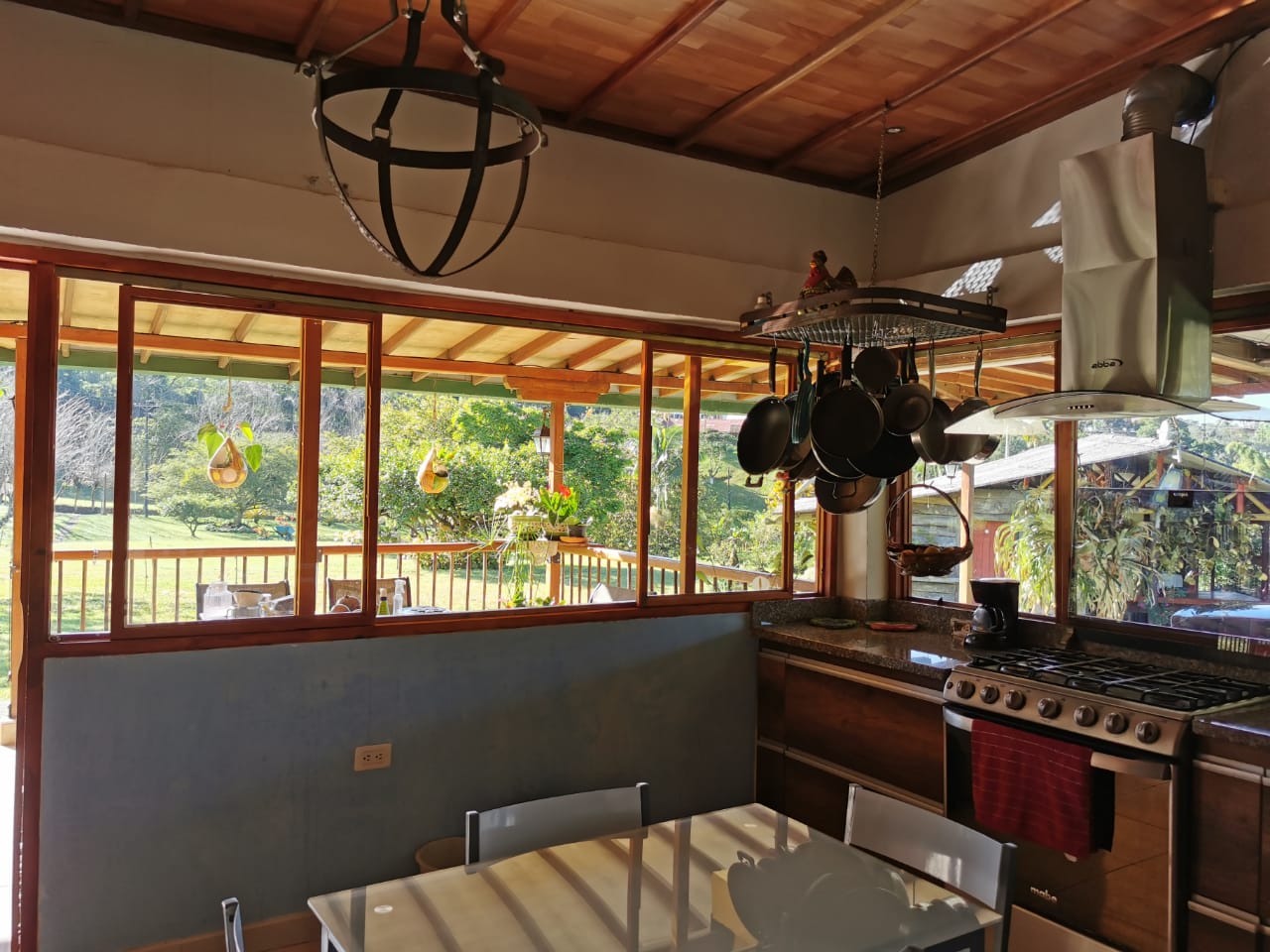 305073220221103045819 VENDO HERMOSA FINCA DE 10.000 M2 a 5 MIN DEL CRUCERO DE COMBIA