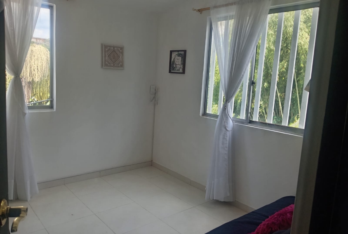 VENDO CASA DÚPLEX CON LOCAL EN SECTOR VILLA VERDE