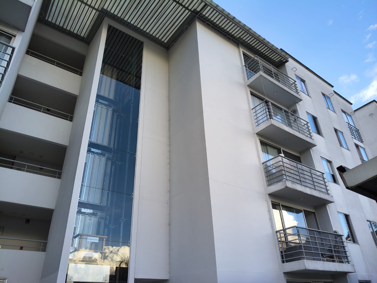 305073220260506040516 VENDO APARTAMENTO SECTOR UNICENTRO PEREIRA