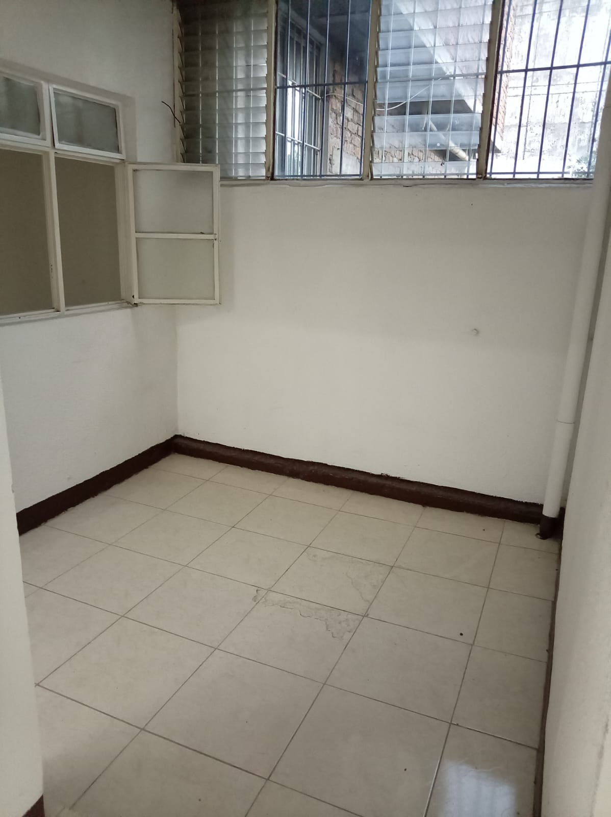 305073220260507104449 LOCAL EN EL CENTRO PARA LA RENTA