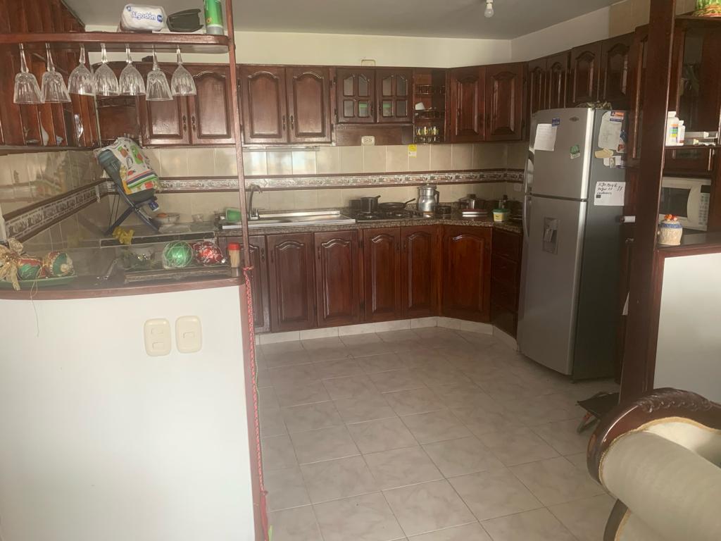 VENTA DE CASA CERCA AL CENTRO DE PEREIRA