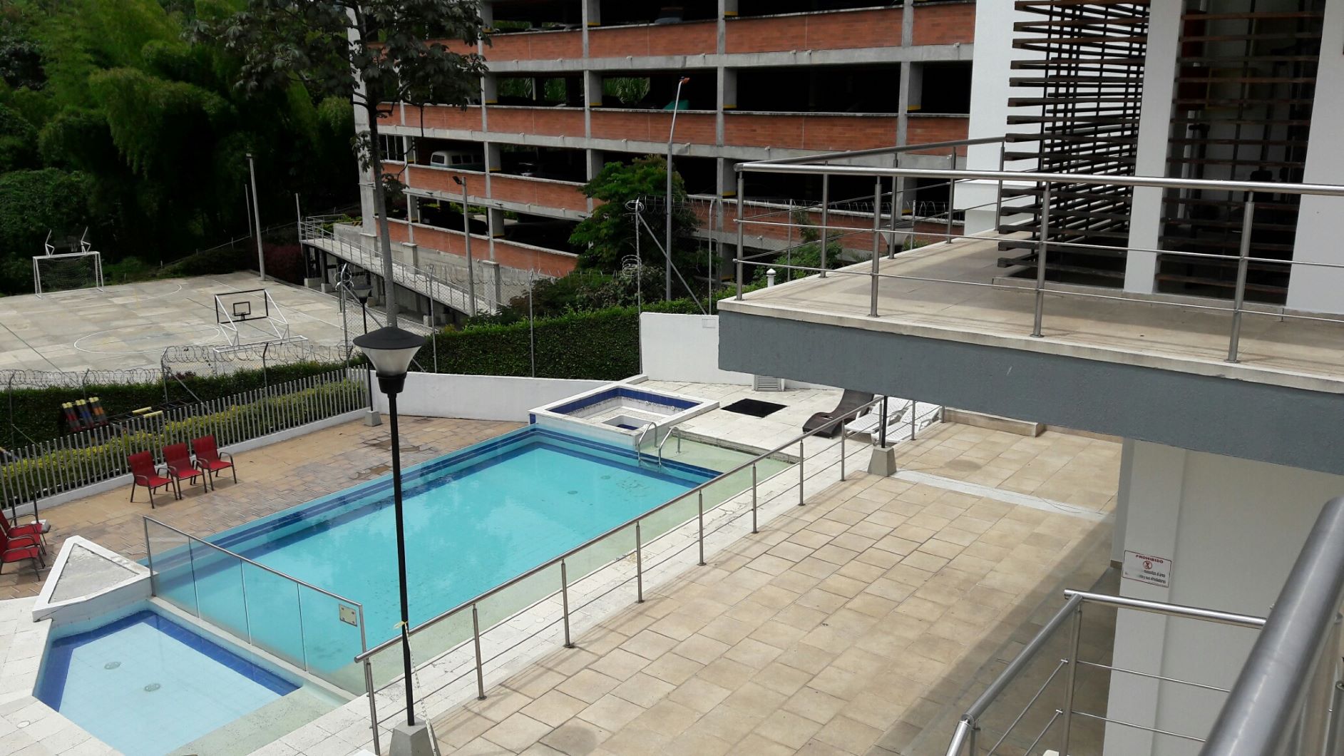 EN VENTA APARTAMENTO DUPLEX AV SUR SECTOR CORALES
