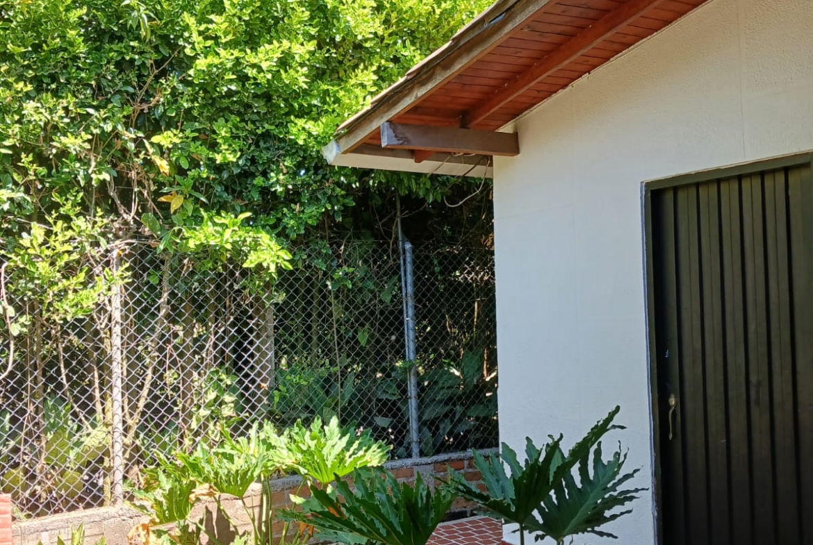 VENDO CASA CAMPESTRE VIA CERRITOS LA VIRGINIA