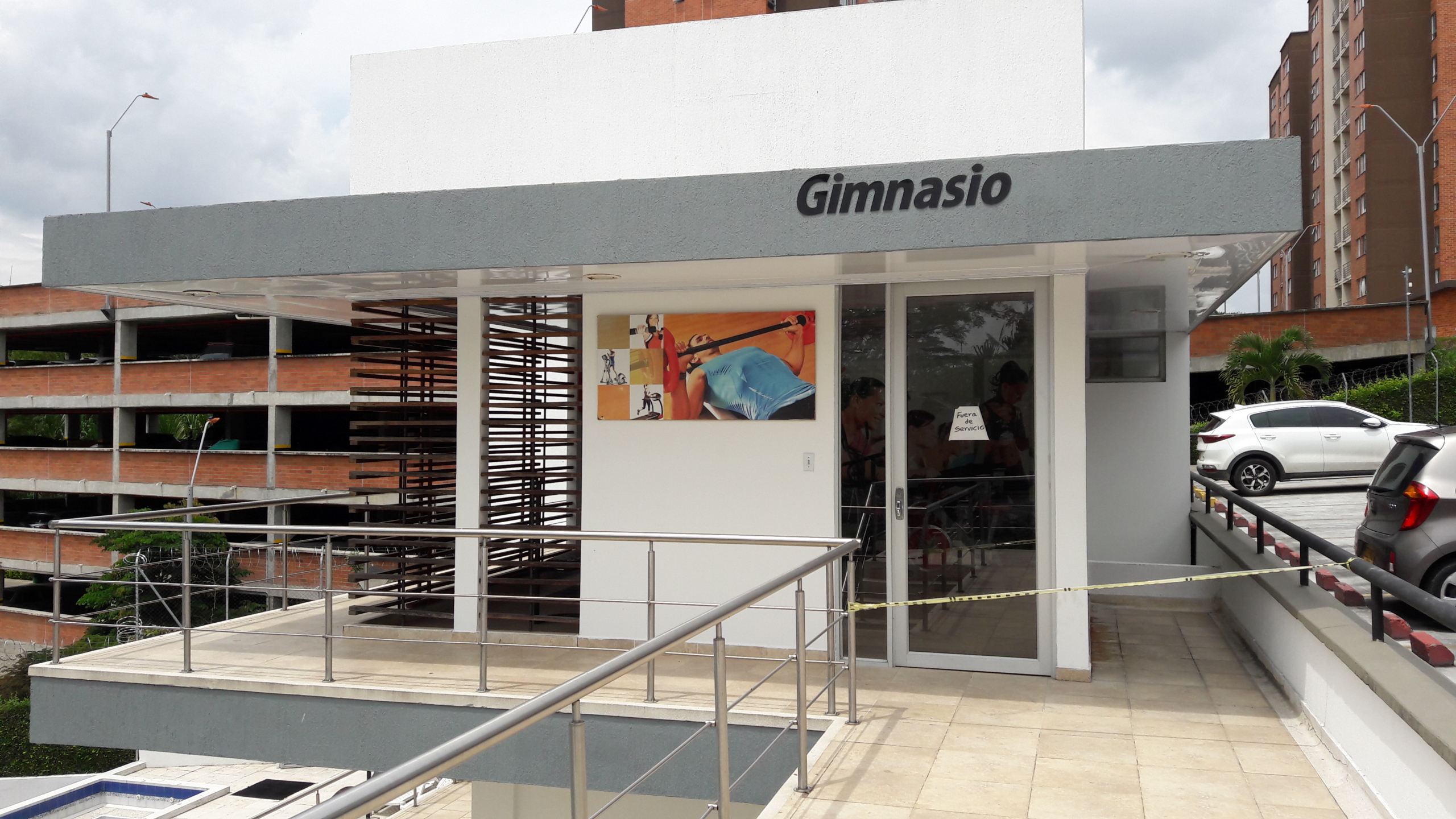 EN VENTA APARTAMENTO DUPLEX AV SUR SECTOR CORALES