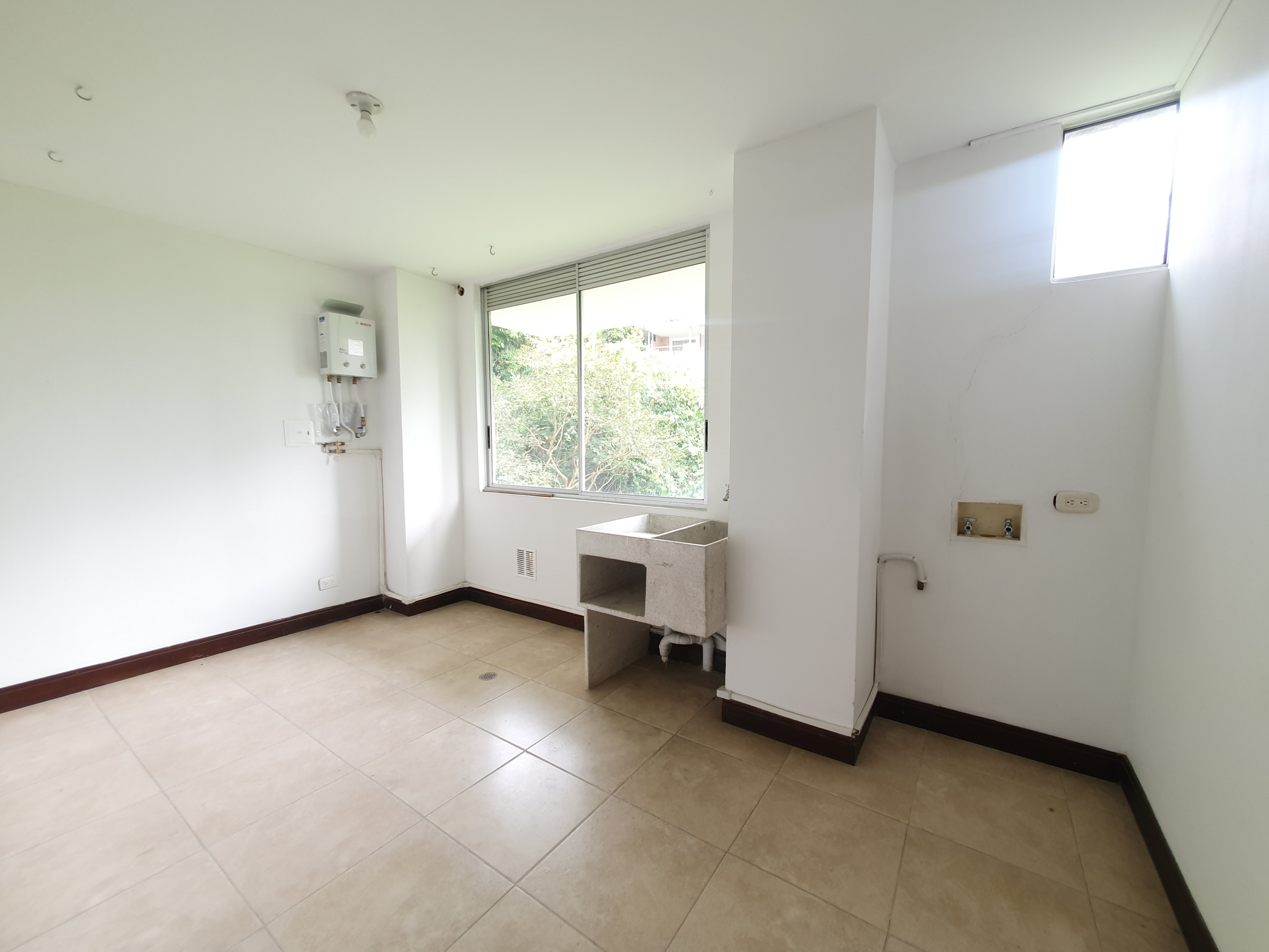 EN VENTA CASA EN PINARES CONJUNTO CERRADO