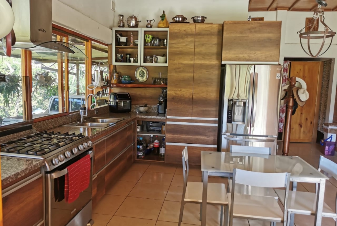 VENDO HERMOSA FINCA DE 10.000 M2 a 5 MIN DEL CRUCERO DE COMBIA