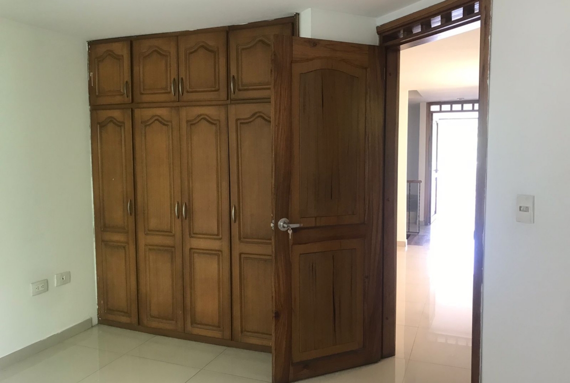 Vendo Casa con 2 Viviendas Independientes en Maraya