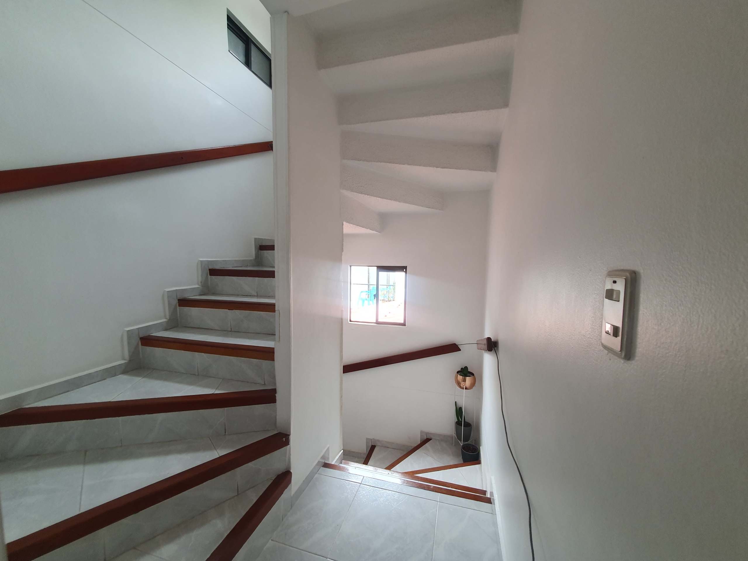 305073620250325090955 CASA EN VENTA AVENIDA SUR SECTOR HOME CENTER