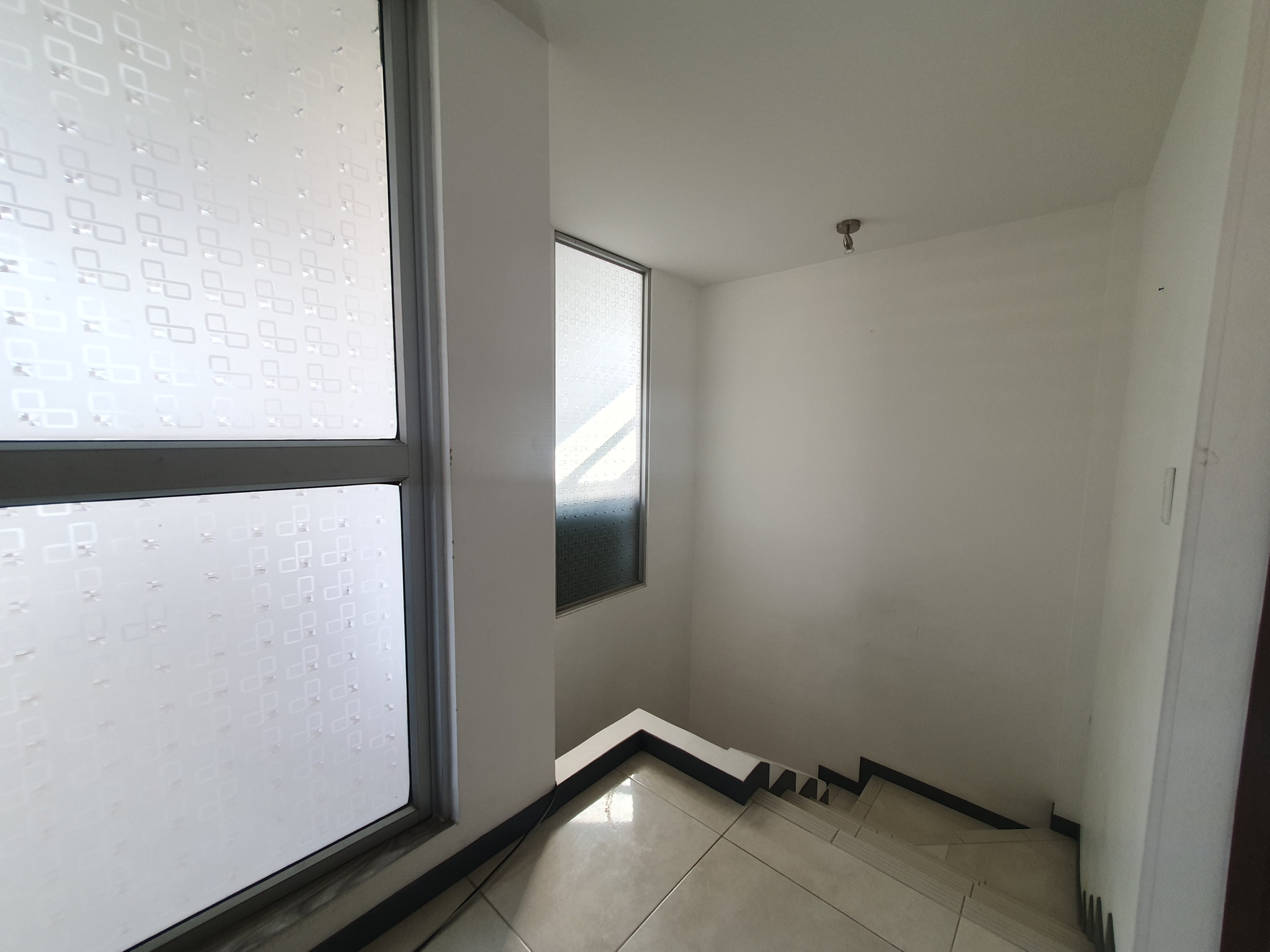 EN VENTA APARTAMENTO DUPLEX AV SUR SECTOR CORALES