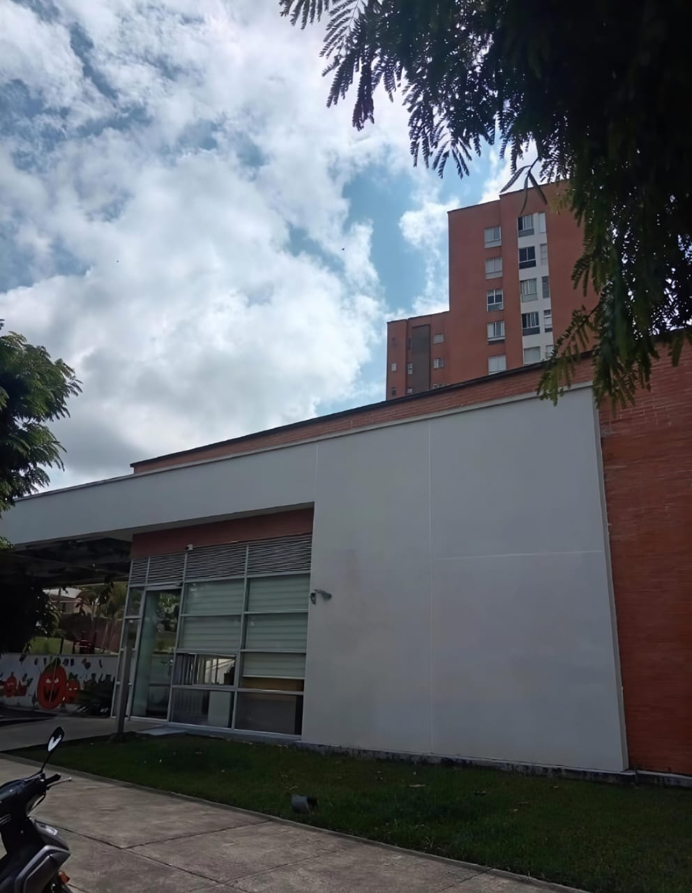 RENTO APARTAMENTO EN CONJUNTO CERRADO VÍA CERRITOS