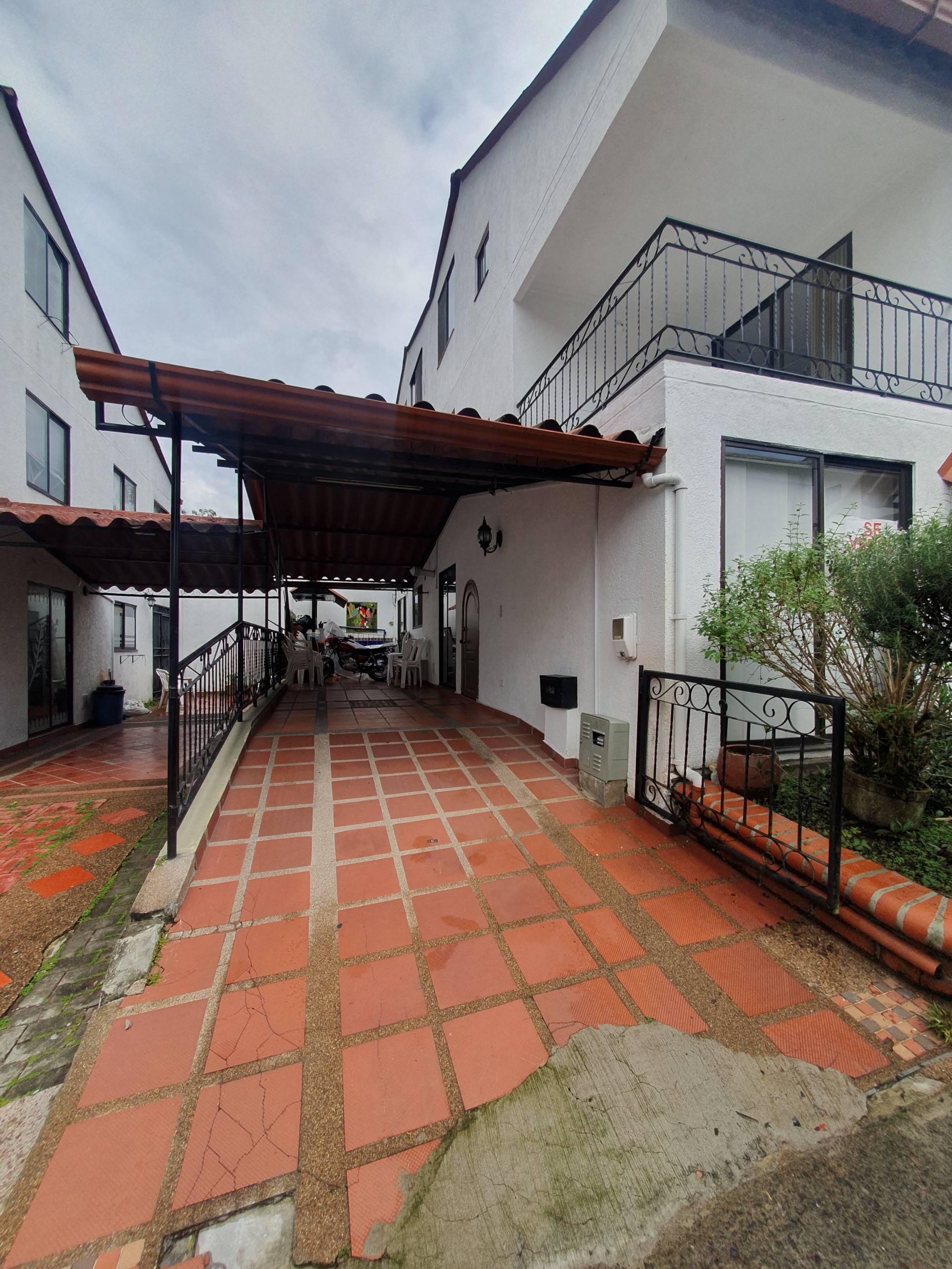 305073720250325090956 CASA EN VENTA AVENIDA SUR SECTOR HOME CENTER