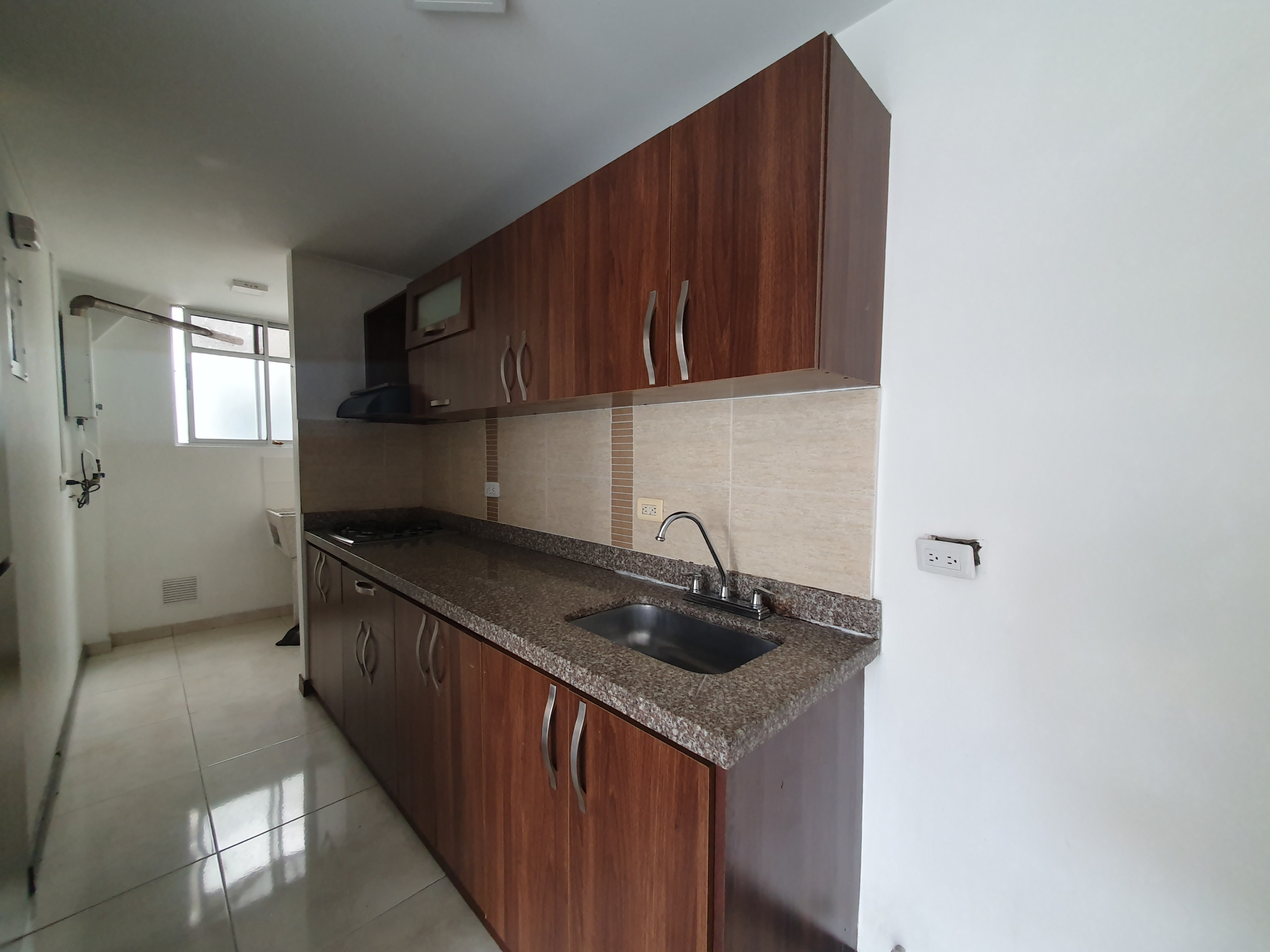 EN VENTA APARTAMENTO DUPLEX AV SUR SECTOR CORALES