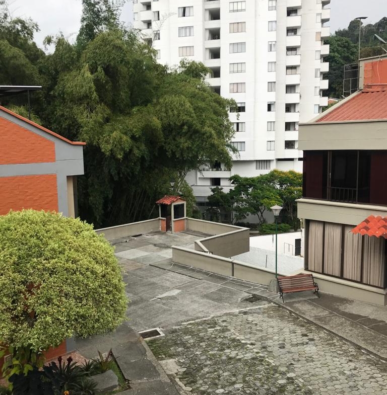 VENTA DE CASA EN PINARES