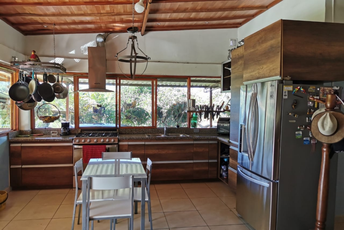 VENDO HERMOSA FINCA DE 10.000 M2 a 5 MIN DEL CRUCERO DE COMBIA