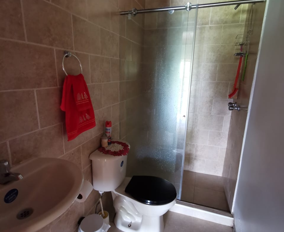 VENDO HERMOSA FINCA DE 10.000 M2 a 5 MIN DEL CRUCERO DE COMBIA
