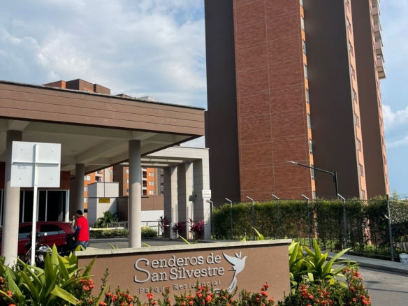 SE VENDE APARTAMENTO EN C.R SENDEROS DE SAN SILVESTRE
