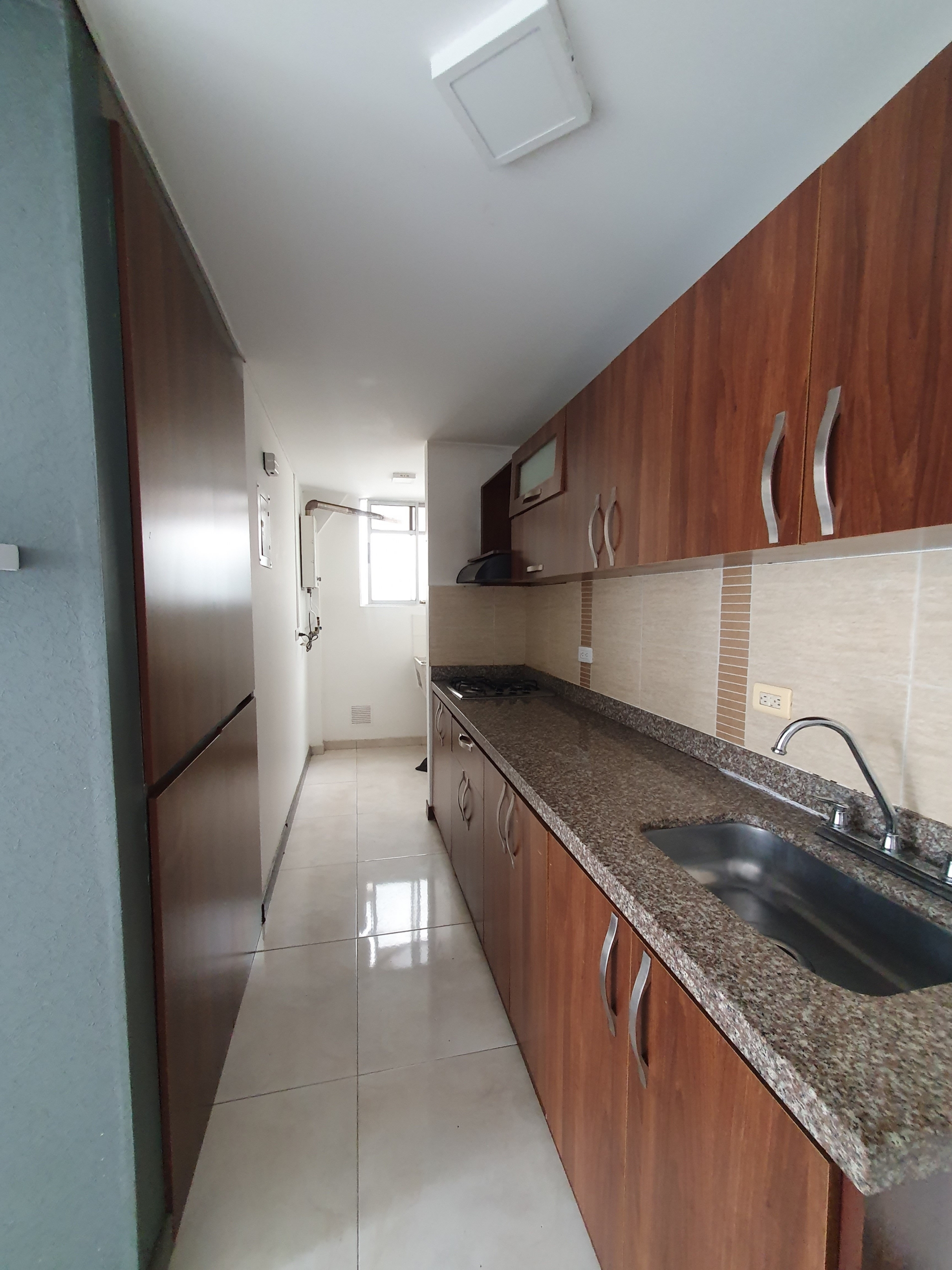 EN VENTA APARTAMENTO DUPLEX AV SUR SECTOR CORALES