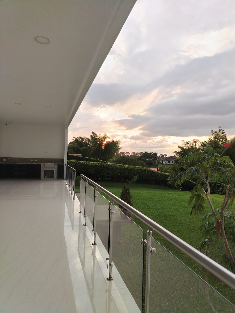 VENDO CASA CAMPESTRE VIA ARMENIA