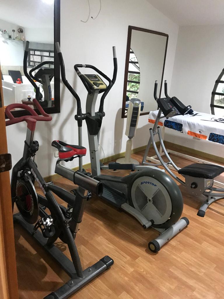 VENTA DE CASA EN PINARES