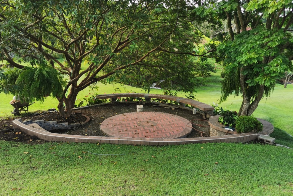 VENDO HERMOSA FINCA DE 10.000 M2 a 5 MIN DEL CRUCERO DE COMBIA