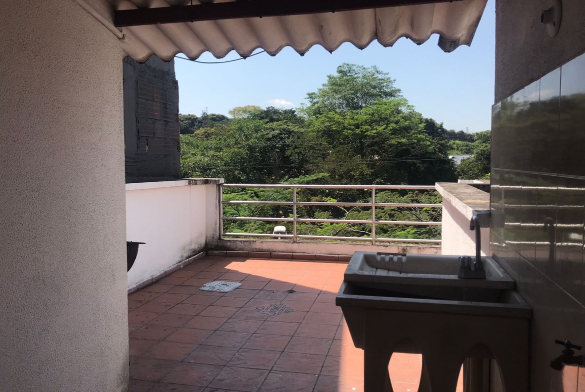 Vendo Casa con 2 Viviendas Independientes en Maraya