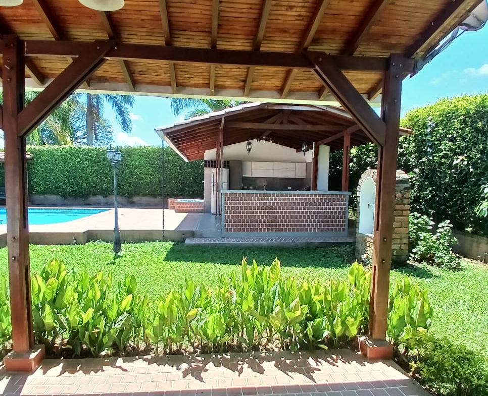 VENDO CASA CAMPESTRE VIA CERRITOS LA VIRGINIA
