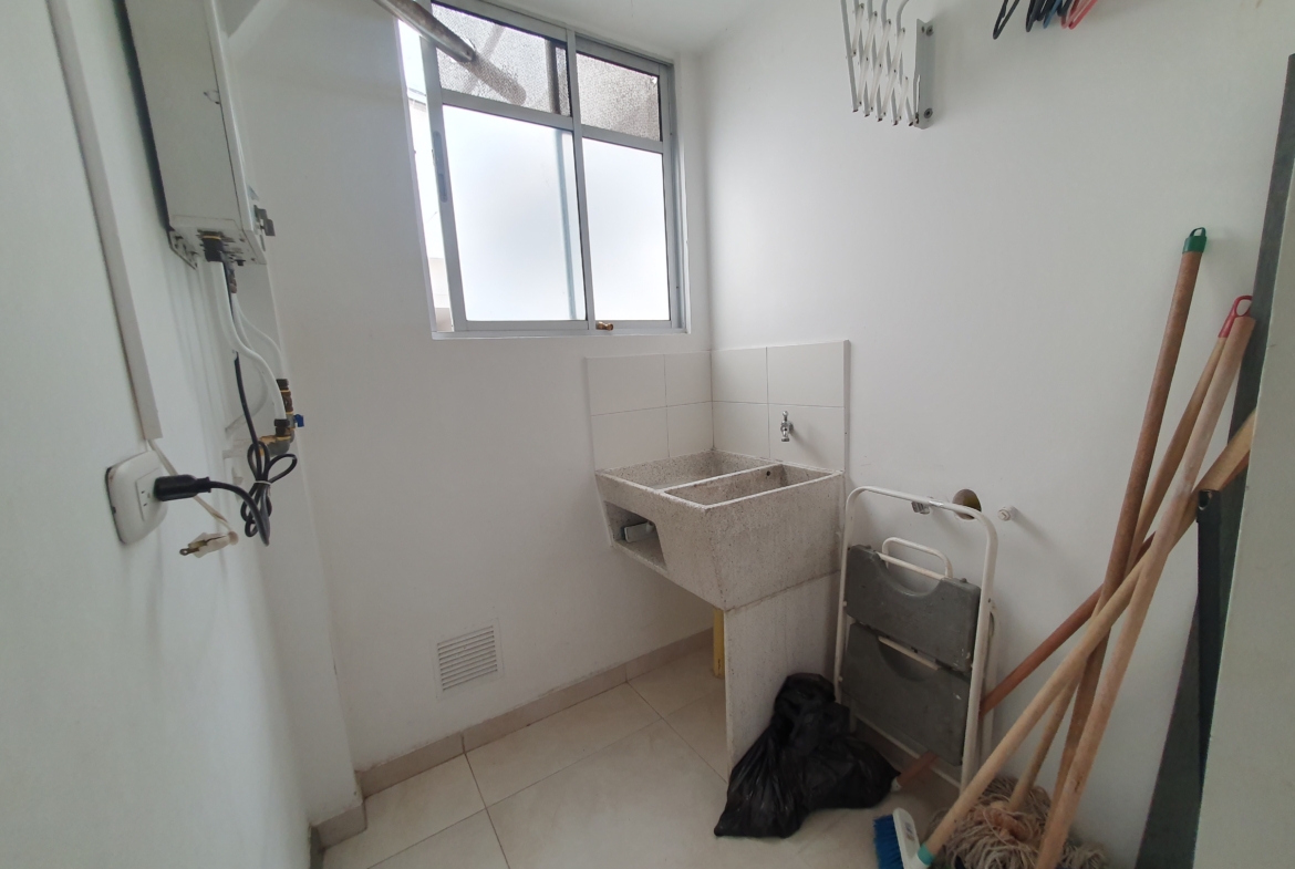 EN VENTA APARTAMENTO DUPLEX AV SUR SECTOR CORALES