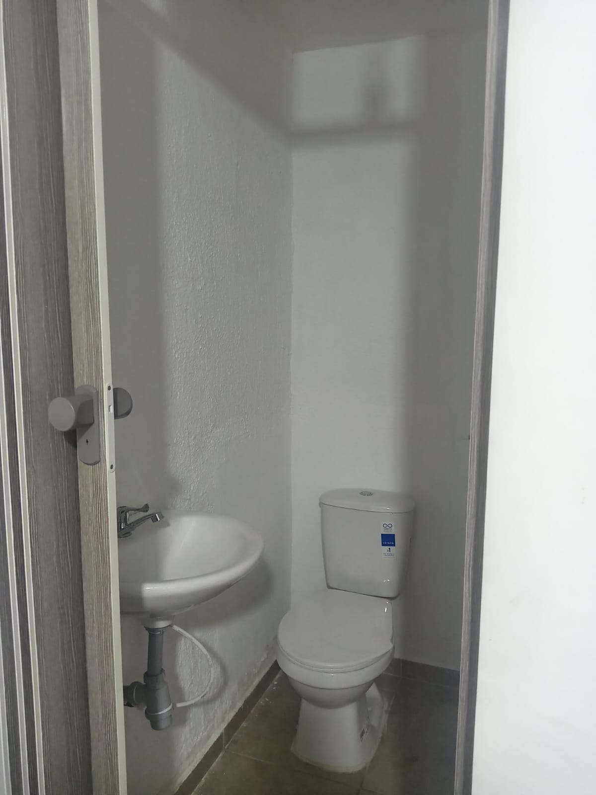 VENDO CASA DÚPLEX CON LOCAL EN SECTOR VILLA VERDE