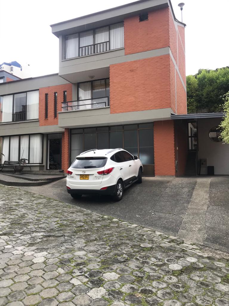 VENTA DE CASA EN PINARES