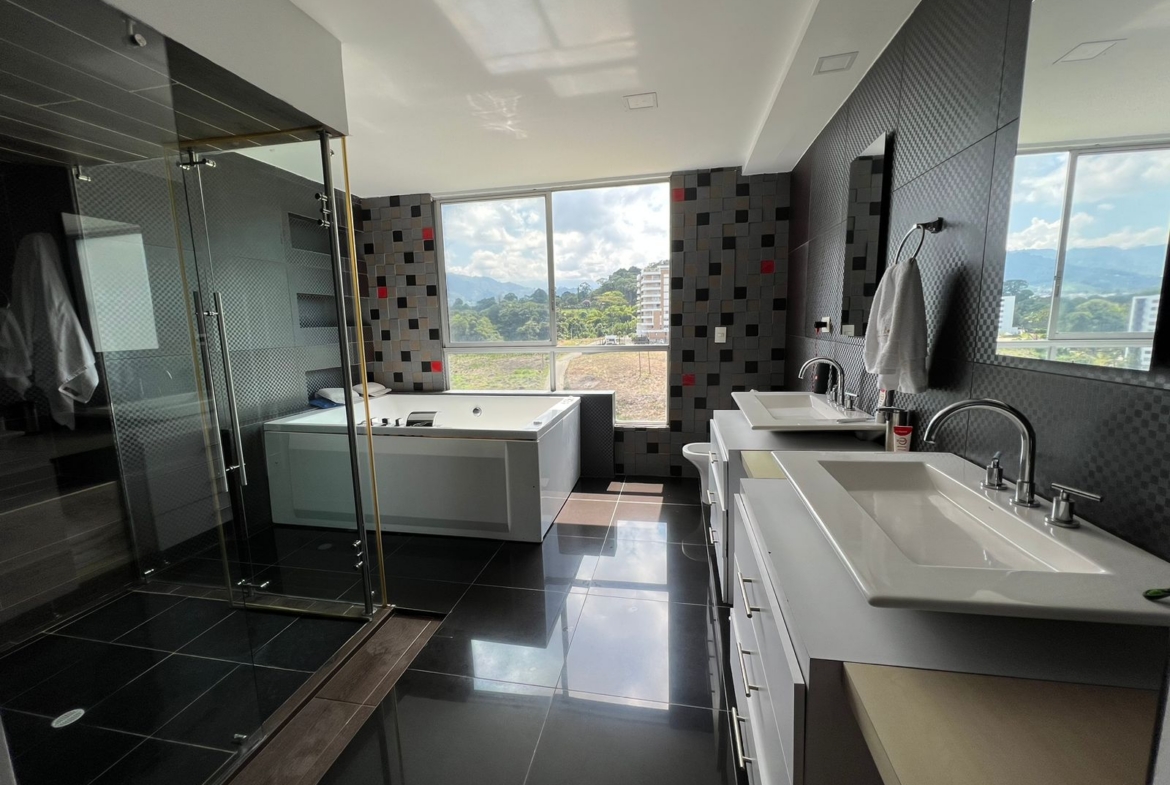 VENDO PENT HOUSE DUPLEX EN EXCLUSIVO SECTOR DE PINARES