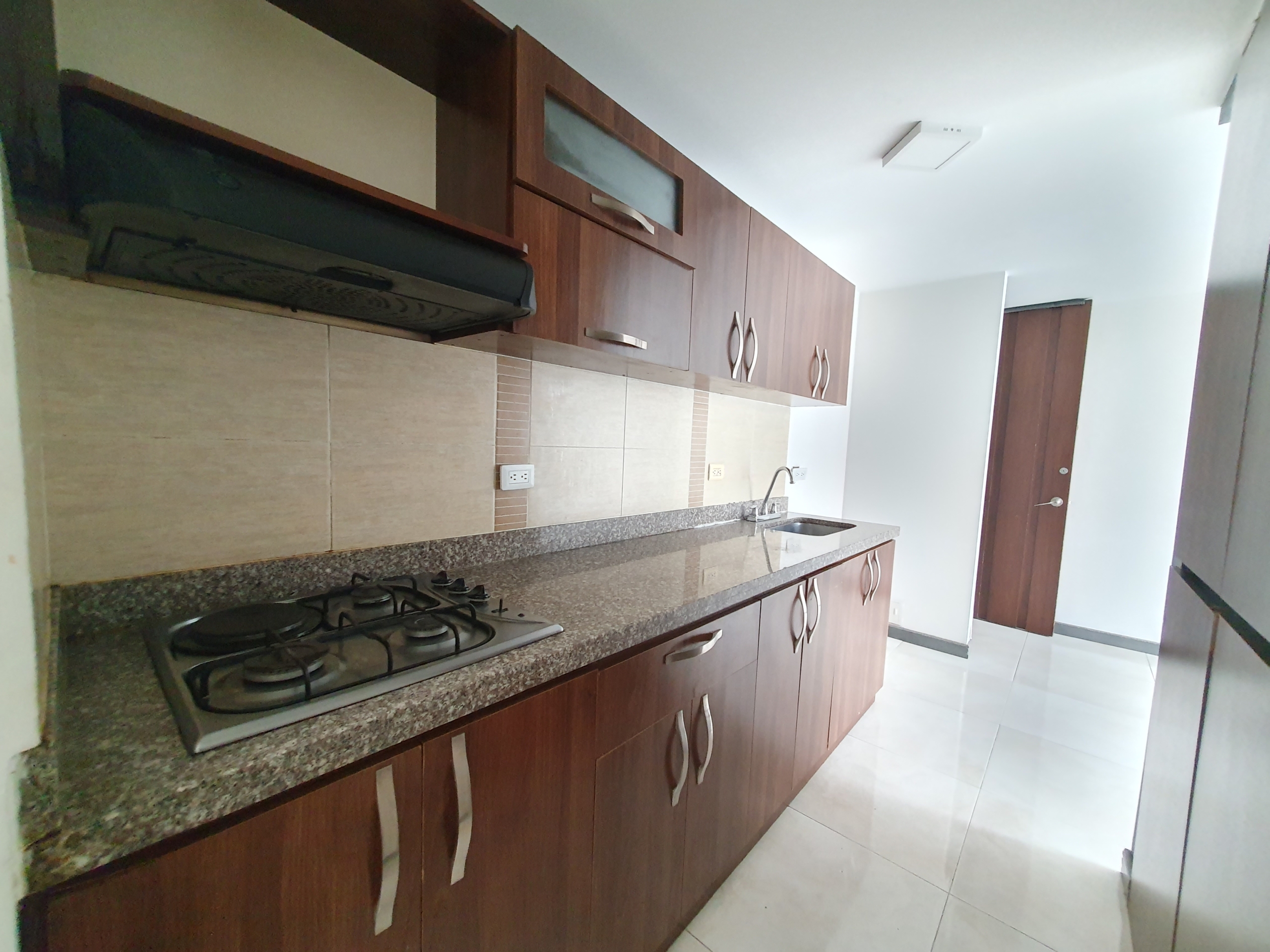 EN VENTA APARTAMENTO DUPLEX AV SUR SECTOR CORALES