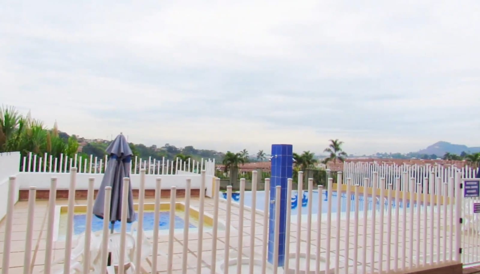 VENDO CASA EN AVENIDA SUR CONJUNTO CERRADO.