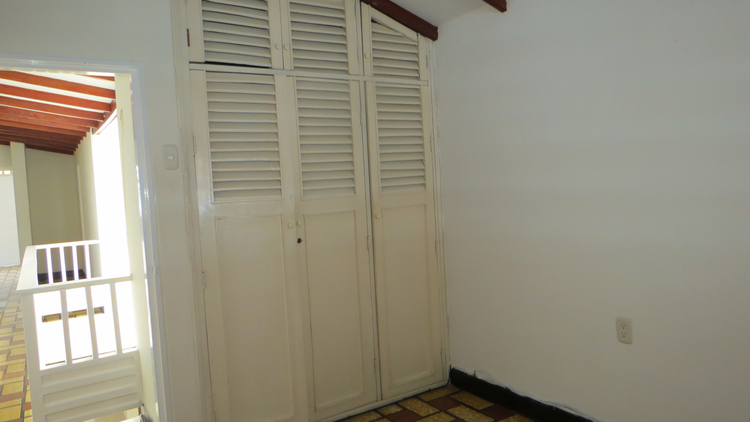 30507420190524045215 Vende casa en el centro de Pereira