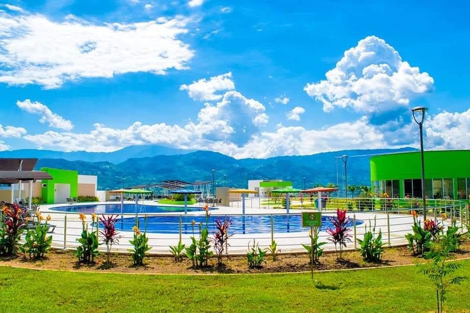 VENDO LOTE EN CONDOMINIO EN VITERBO