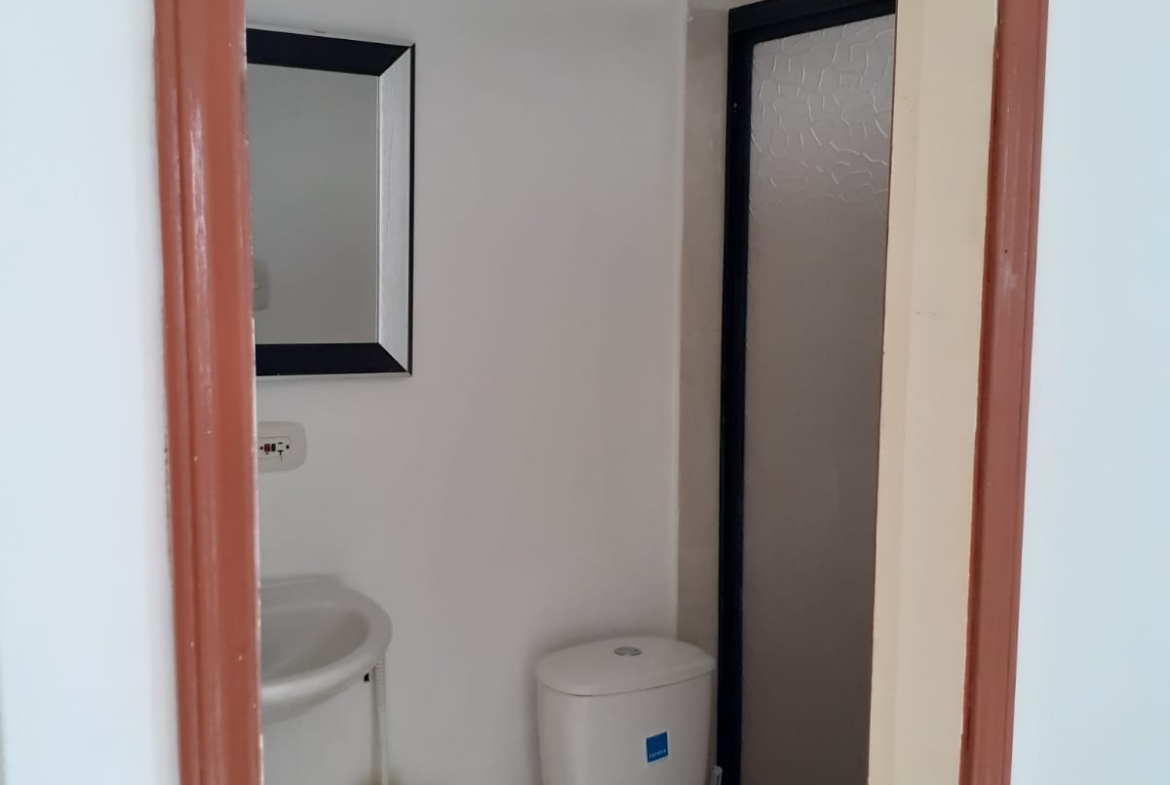 ARRIENDO APARTA ESTUDIO EN LA PRADERA