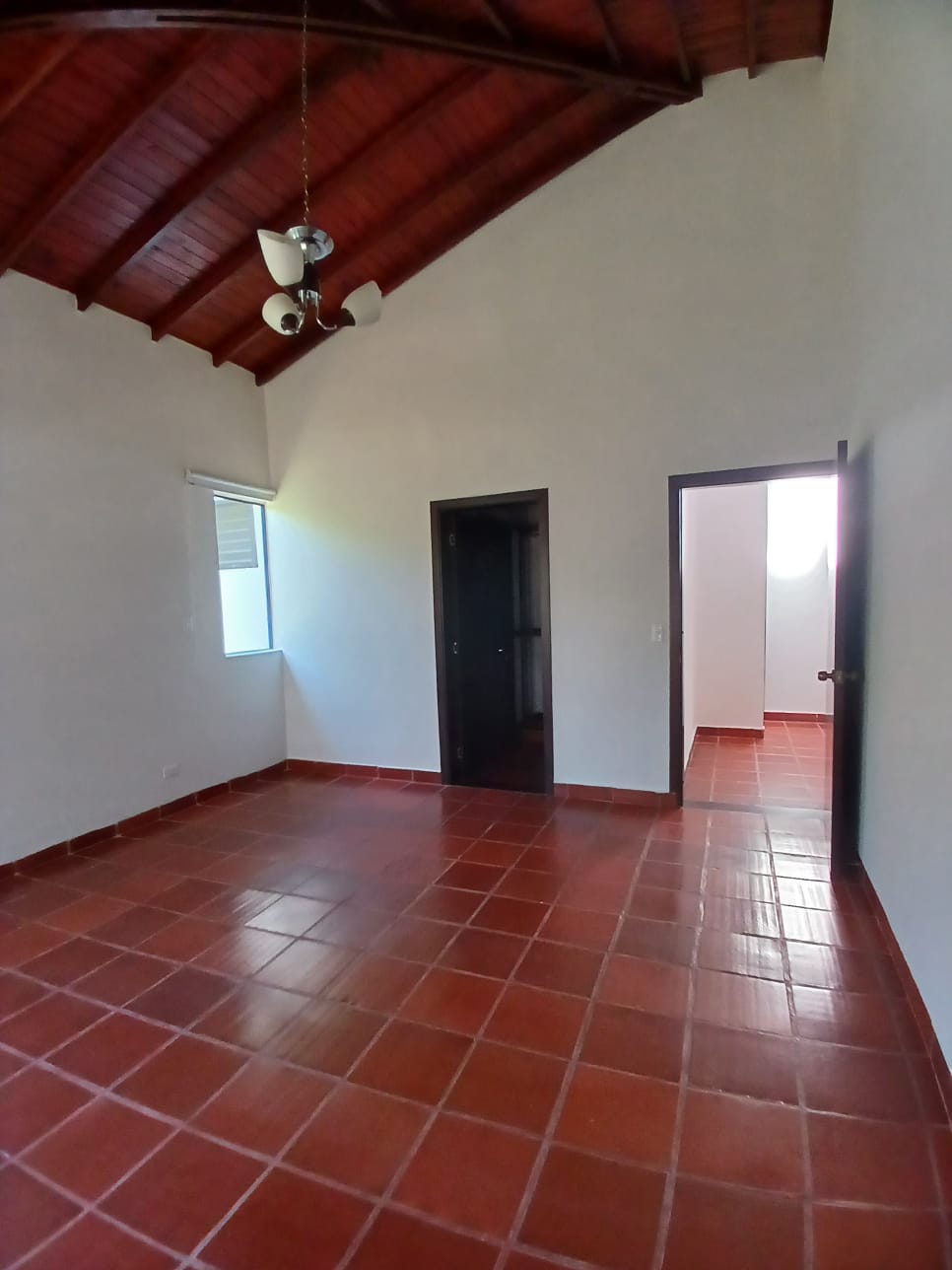 VENDO CASA CAMPESTRE VIA CERRITOS LA VIRGINIA