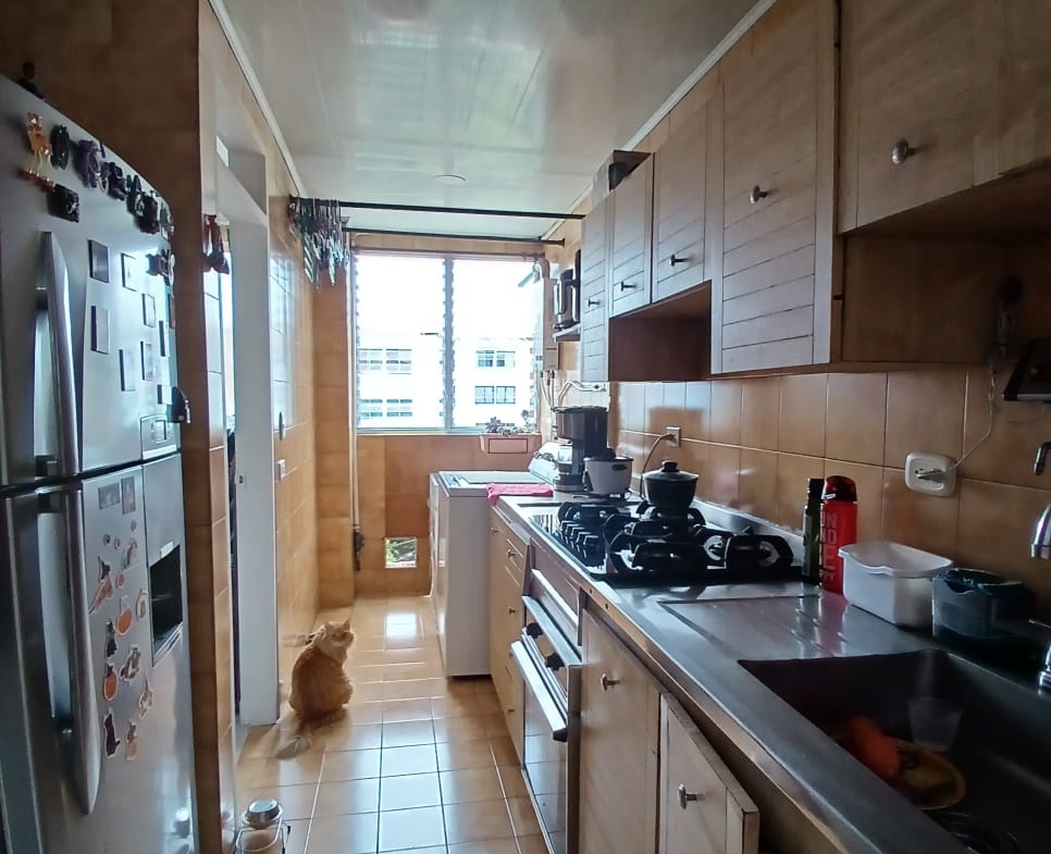 VENDO APARTAMENTO EN LOS CEDROS PEREI