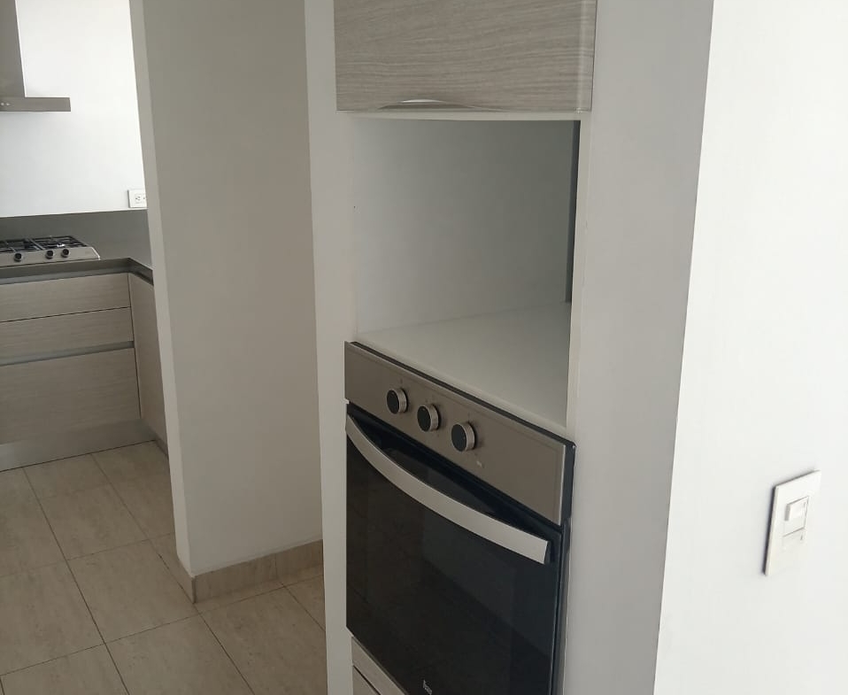 RENTO APARTAMENTO EN CONJUNTO CERRADO VÍA CERRITOS