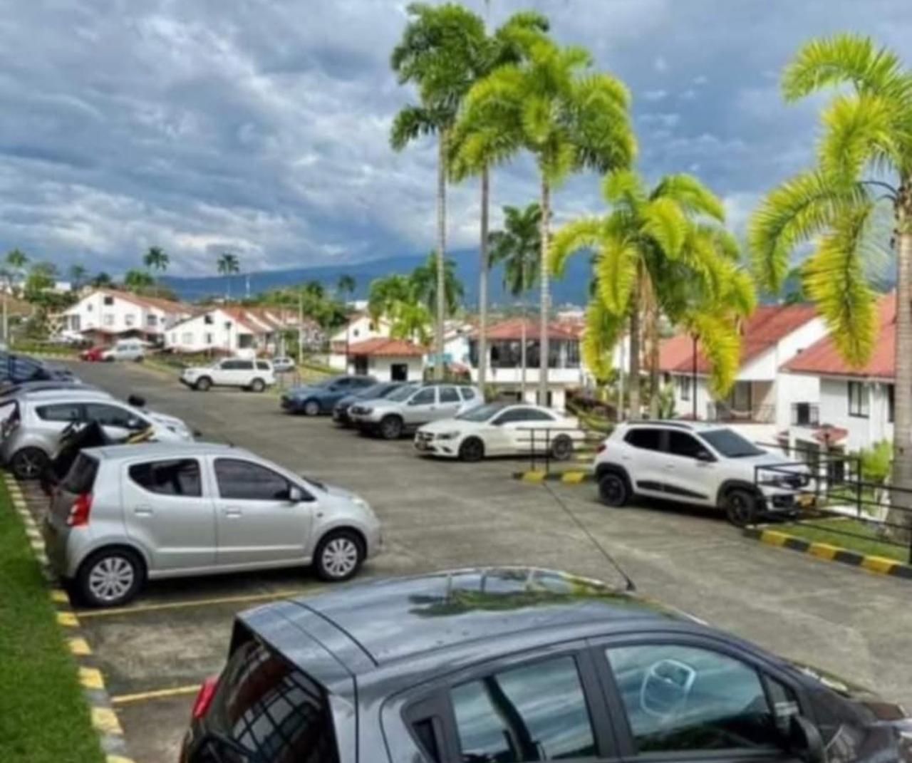 VENDO APARTAESTUDIO SECTOR AEROPUERTO PEREIRA