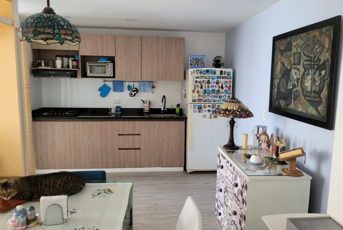 VENDO APARTAESTUDIO EN PINARES FRENTE A MEGACENTRO