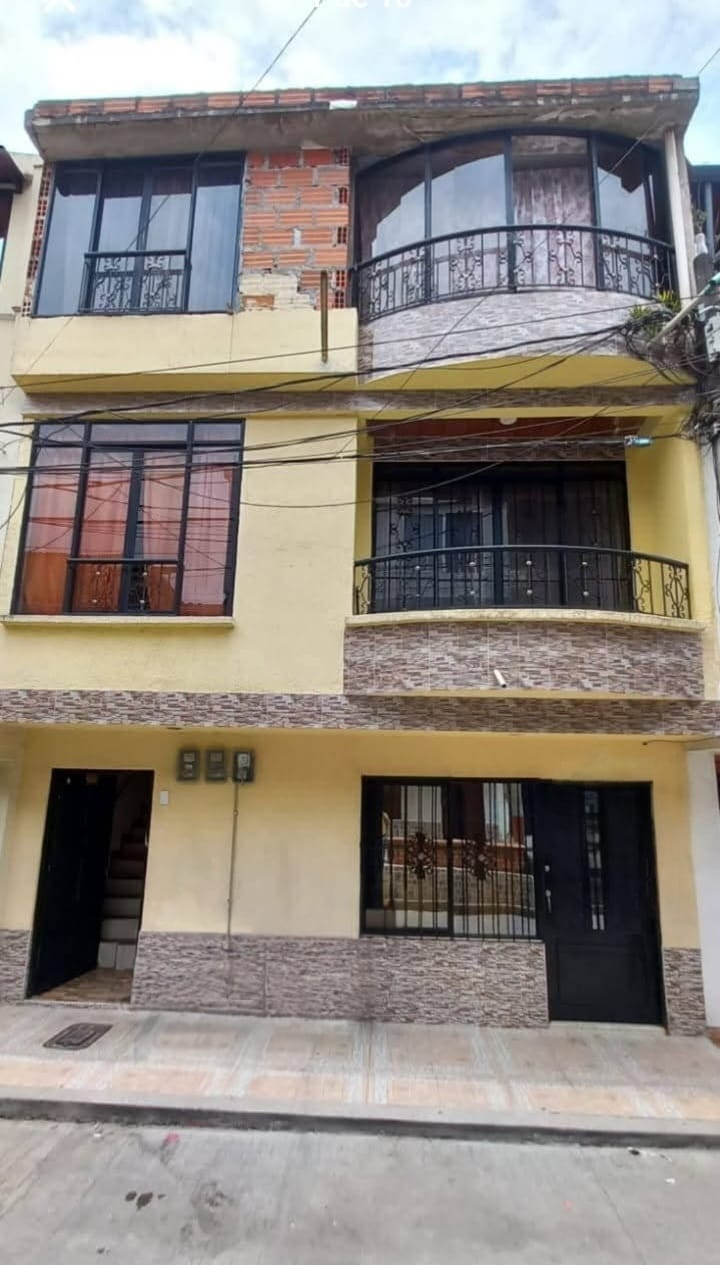 30507420251128083144-2 SE VENDE CASA DE TRES PISOS EN SAMARIA