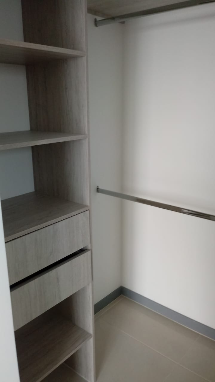 30507420260422042839 VENDO APARTAMENTO SECTOR UNICENTRO PEREIRA